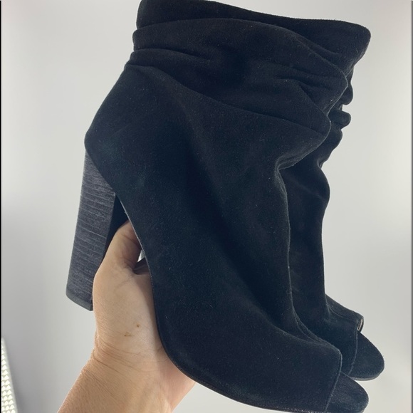 Chinese laundry Laurel Black Suede Peep Toe Booties Kristin Cavallari New 11 - Picture 1 of 8